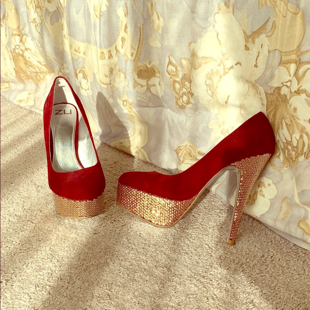 BRAND NEW Platform Heels